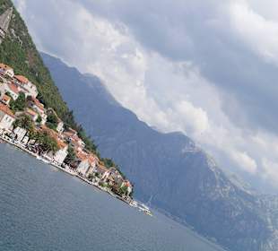 Altstadt Perast vom Meer aus