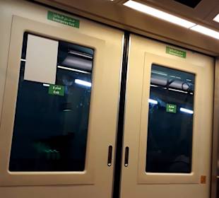 Flughafen Dubai Bahn