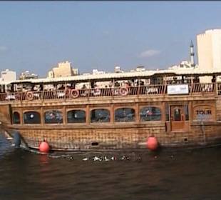 Fahrt mit der Dau auf dem Dubai Creek