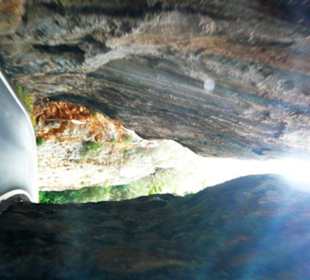 Engstelle, wo die Straße durchführt.