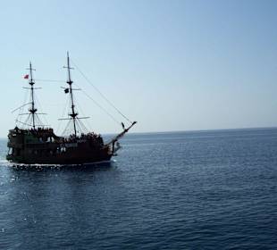 Bagno in mare - Tuffo da nave pirata