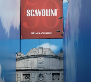 Derzeit mit Werbung / Gerüst