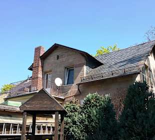 Die Wilhelmshöhe hinten