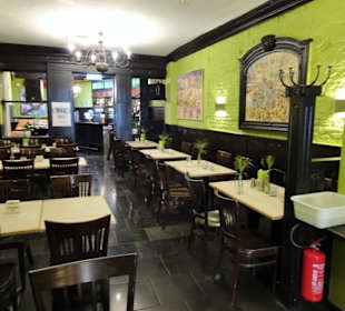 In den Gasträumen des Goldenen Schwans