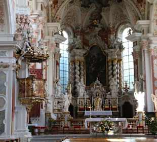 Blick in den Chorraum