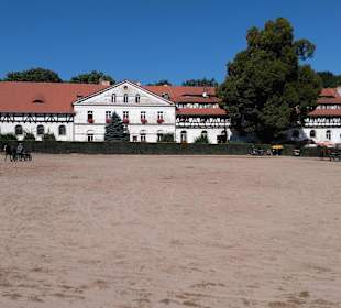 Großes altes Pferdegestüt