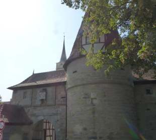 Blick zum Rödelseer Tor von der Rödelseer Straße