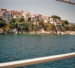 Blick auf „Skiathos-Stadt“-B