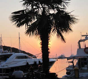 Sonnenuntergang im Hafen Vrsar