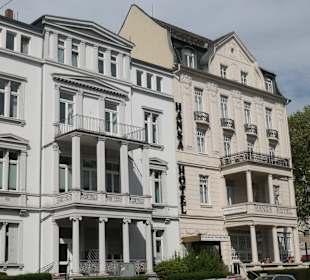 Wiesbaden: vom Hbf über Bahnhofstr. ins Zentrum