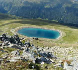 Blick auf das Wasserbecken