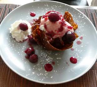 Große Dessertauswahl