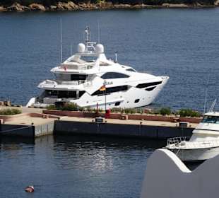 Blick auf den Yachthafen von Porto Cervo
