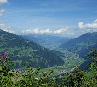 Wanderung zur Gerlossteinwand, Blick ins Zillertal