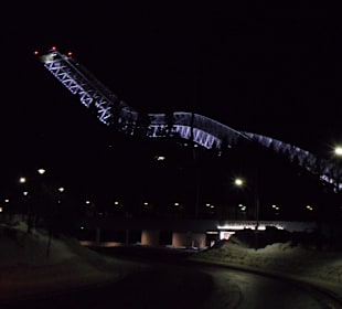 Holmenkollen nocą