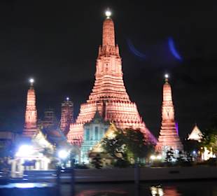 Wat Arun bei Nacht