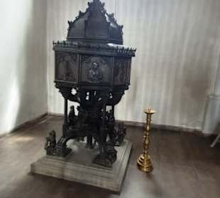 Taufbecken wurde eingesperrt