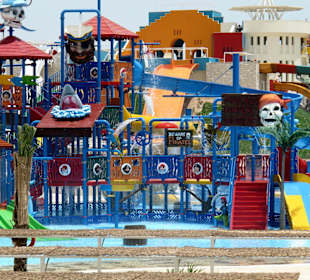 Wasserpark mit 46 Rutschen im Makadi Resort