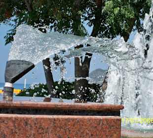 Fontanna przy plaży Kleopatry