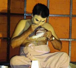 Schminken vor dem Tanz