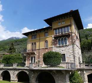 Wanderweg entlang des Lago