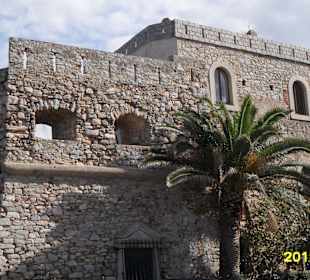 Zitadelle im Ort Algajola