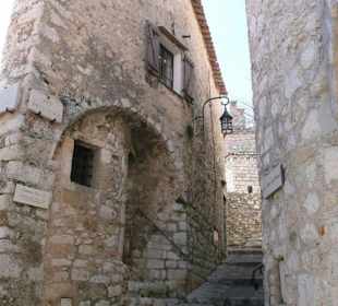 Rundgang durch die alten Mauern