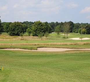 Durch Bunker geschützte Greens