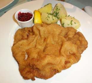Wiener Schnitzel mit Petersilkartoffeln