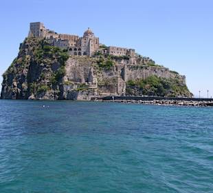Castello Aragonese.