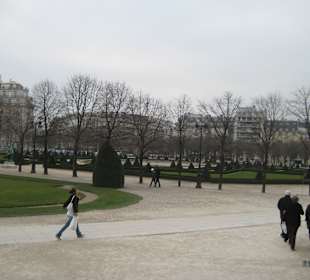 Parkanlage vor dem Dom