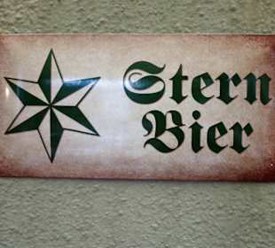 Werbeschild des Sternbräu im Biergarten