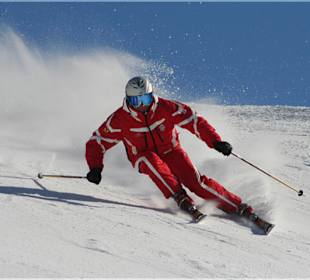 Skifahren am Hochzeiger