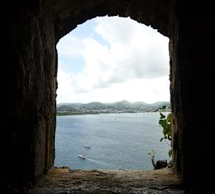 Ausblick aus dem Munitionsbunker von Fort Rodney