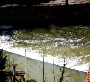 Das Wehr unterhalb Zoom