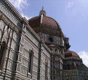 Seitansicht des Doms