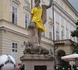 EM-Deko des Springbrunnen