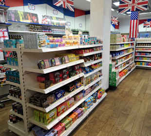 Blick in den Verkaufsraum des English Shop