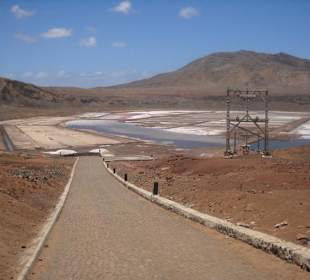 Weg in den Vulkankrater