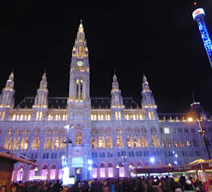 Ратуша и зимняя ярмарка