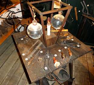 Rundgang durch die Ausstellung des Museums