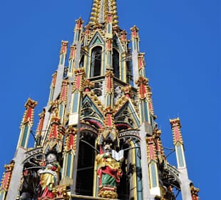 Spitze des Schönen Brunnens