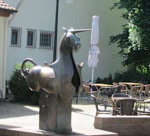 Der bekannte Dorfbrunnen in Herxheim