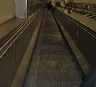 Rolltreppe zur U-bahn