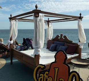 Himmelbett im "Cafe Ole"