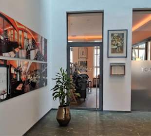 Eingang vom Kontorkaus zum Topaz