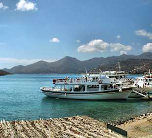 Przystań na wyspie Spinalonga