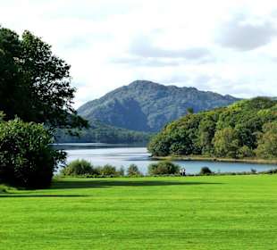 Der Lough mit Macgillycuddy Bergen