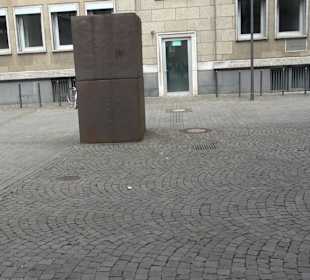 Skulpturengruppe Lichtung zu Einem