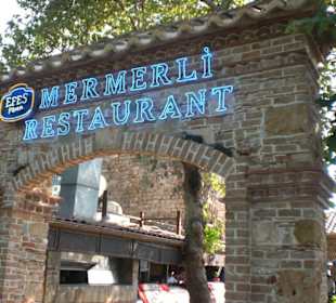 Eingang zum Mermerli Beach